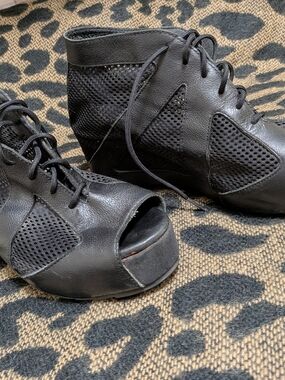 Women's Puma Black Open-Toe Lace-Up Mesh & Leather Sandals